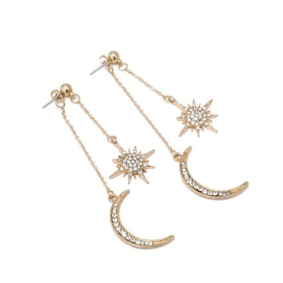 🌛Moon and Star Dangle Earrings - Picture 10 of 11